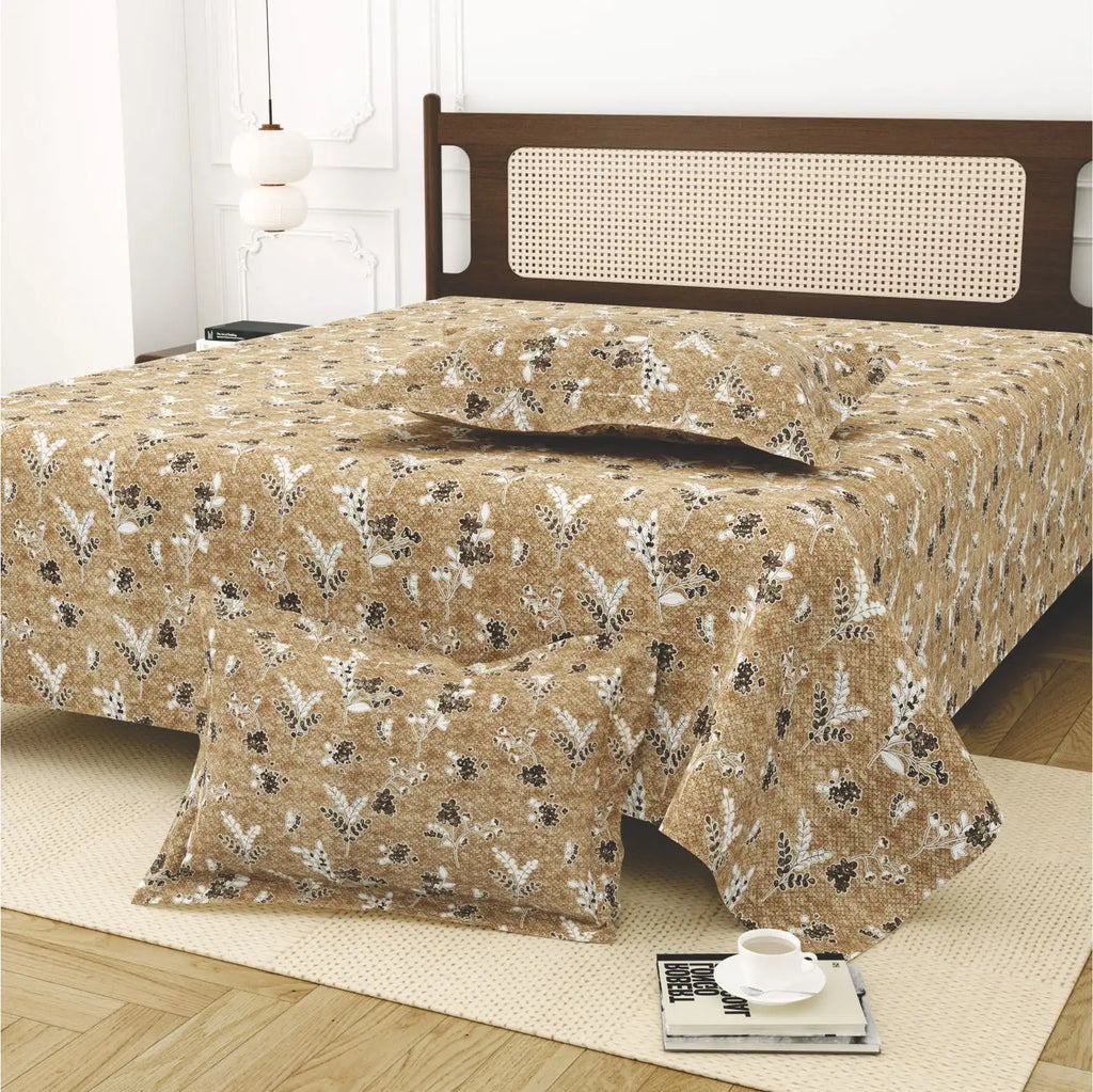Dream Weaverz Cotton King Flat 220 TC Abstract 1 Bedsheet with 2 Pillow Covers (Camel)
