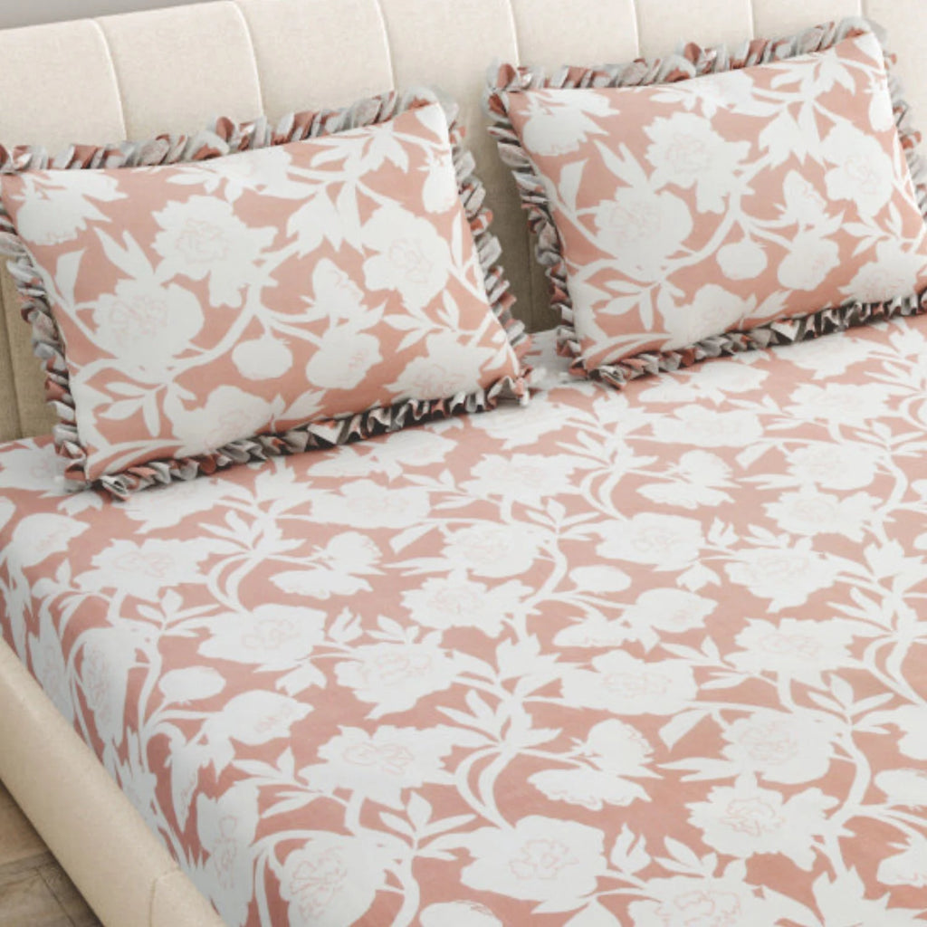 Dream Weaverz Home Polycotton King Fitted (Elastic) 260 TC Floral 1 Bedsheet (Peach-White)