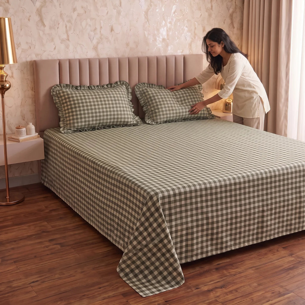 Dream Weaverz Home Polycotton (Flat) 260TC DoubleSIZE BEDSHEET(Green Checks)