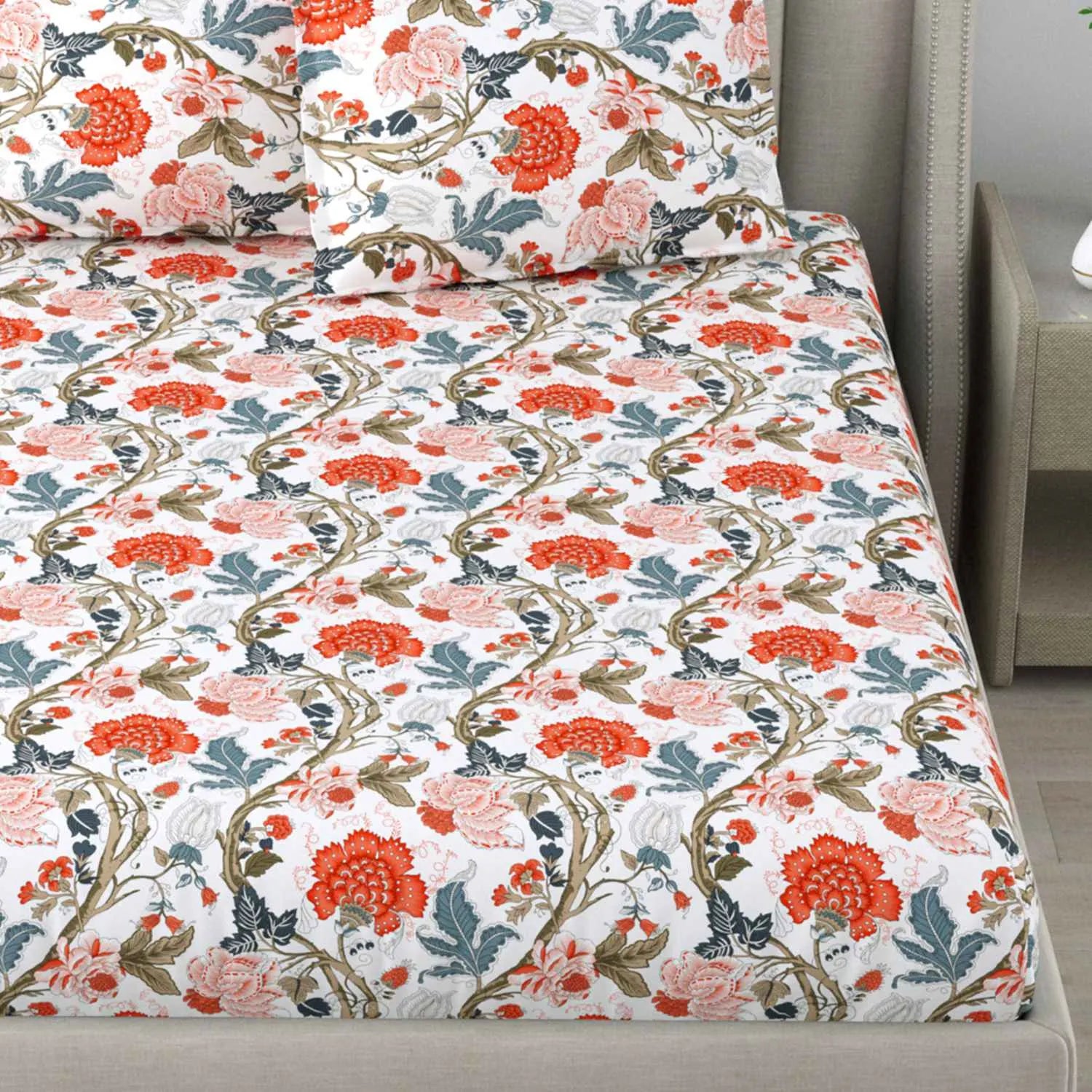Dream Weaverz Cotton Queen Flat 220 TC Floral 1 Bedsheet with 2 Pillow Covers (Off white)