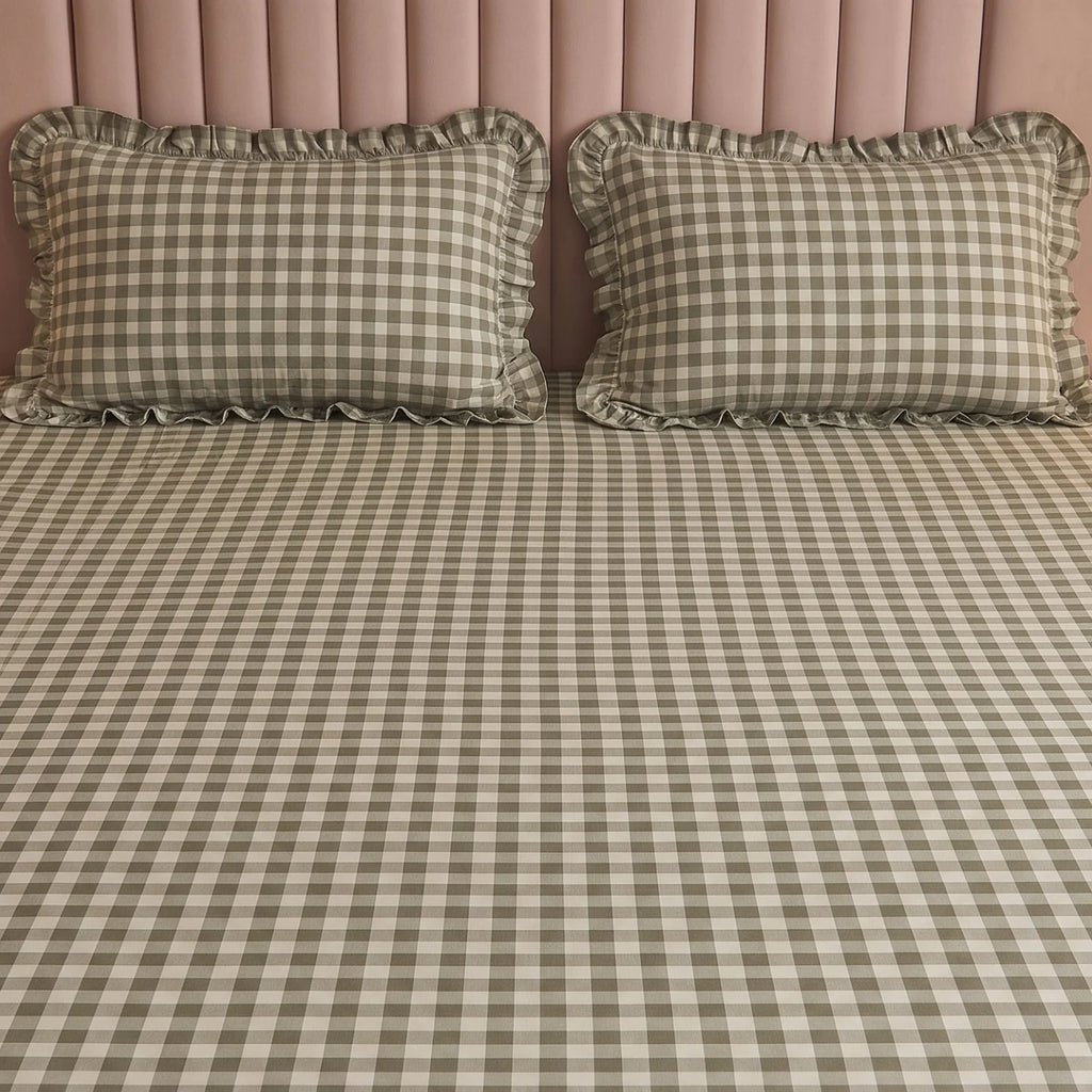 Dream Weaverz Home Polycotton (Flat) 260TC DoubleSIZE BEDSHEET(Green Checks)