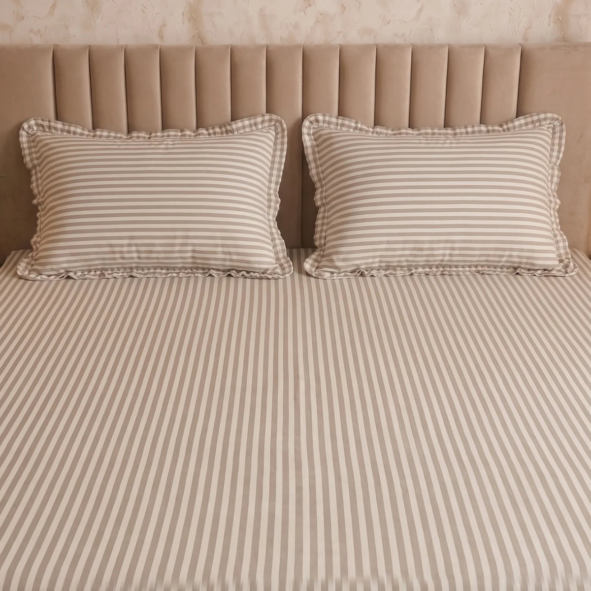 Dream Weaverz Home Polycotton (Flat) 260TC DoubleSIZE BEDSHEET(Grey Stripes)