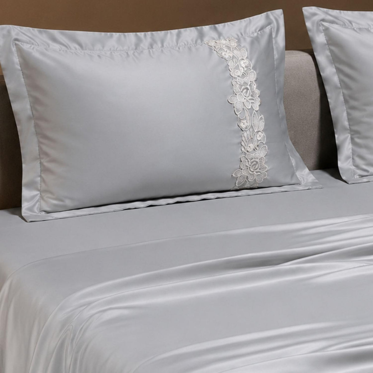 Dream Weaverz Satin Bedsheets King Size, 3-Piece Bedding Set 300 Thread Count Bedsheet & 2 Floral Lace Covers | Prevents Wrinkles, Tangles & Frizz | Retains Moisture, Silver