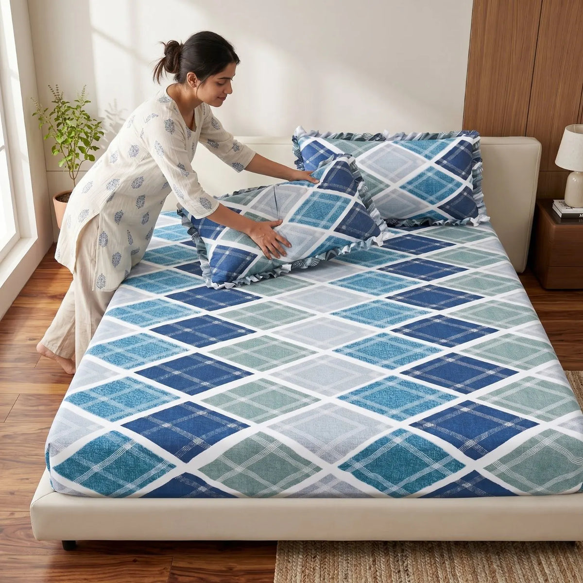Dream Weaverz Home Polycotton King Fitted (Elastic) 260 TC Abstract 1 Bedsheet with 2 Pillow Covers (Grey-Green)