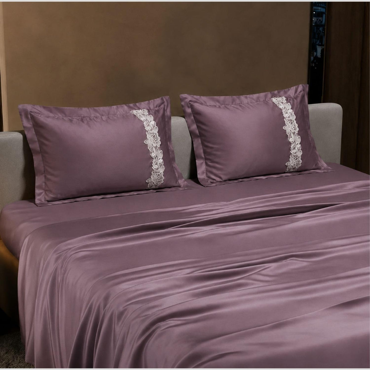 Dream Weaverz Satin Bedsheets King Size, 3-Piece Bedding Set 300 Thread Count Bedsheet & 2 Floral Lace Covers | Prevents Wrinkles, Tangles & Frizz | Retains Moisture, Mauve