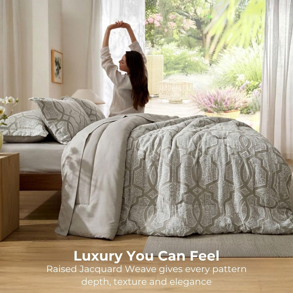 Dream Weaverz Jacquard Bedsheets King Size, 4-Piece Cotton Set Double King Bed | AC Comforter, Flat Sheet & 2 Matching Pillow Covers | Soft, Breathable & Skin-Friendly Self Design, Silver