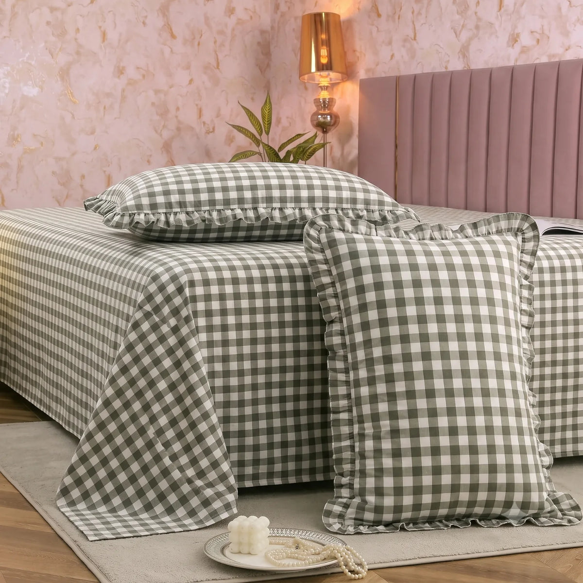 Dream Weaverz Home Polycotton (Flat) 260TC DoubleSIZE BEDSHEET(Green Checks)