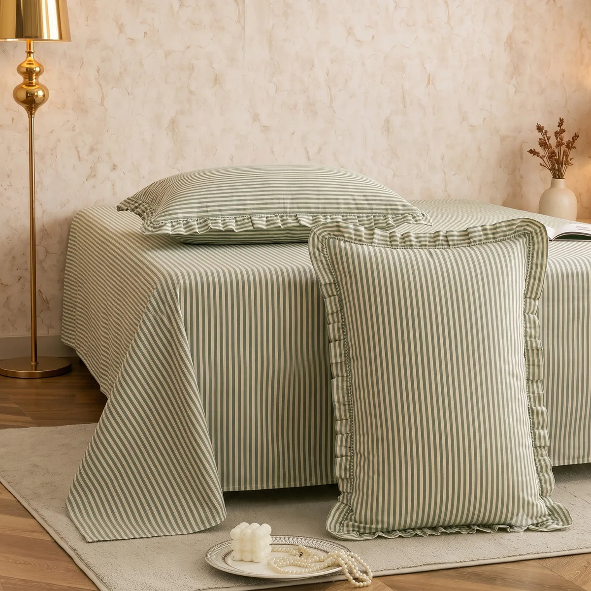 Dream Weaverz Home Polycotton (Flat) 260TC DoubleSIZE BEDSHEET(Green Stripes)