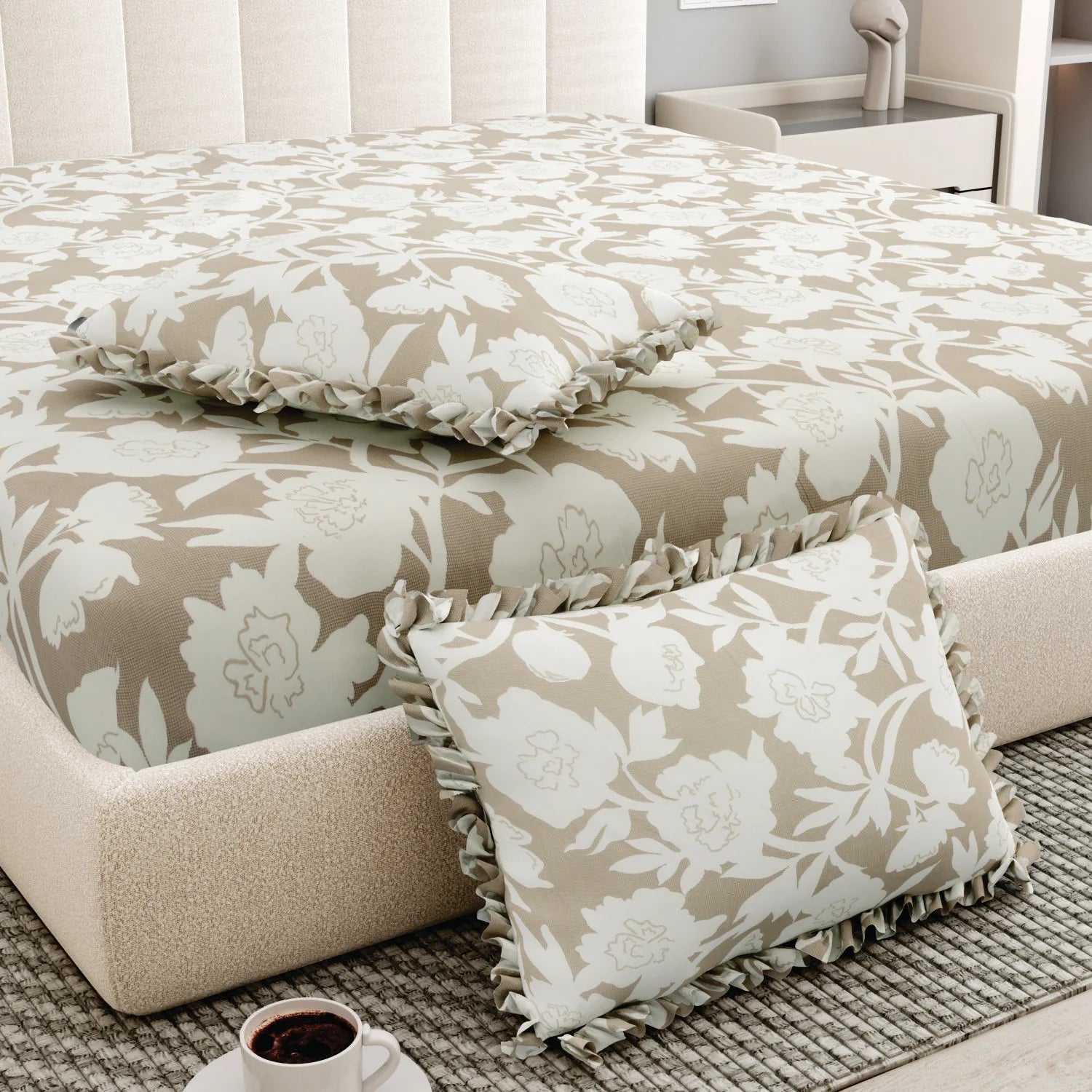 Dream Weaverz Polycotton King Fitted (Elastic) 260 TC Floral 1 Bedsheet (Beige-White)