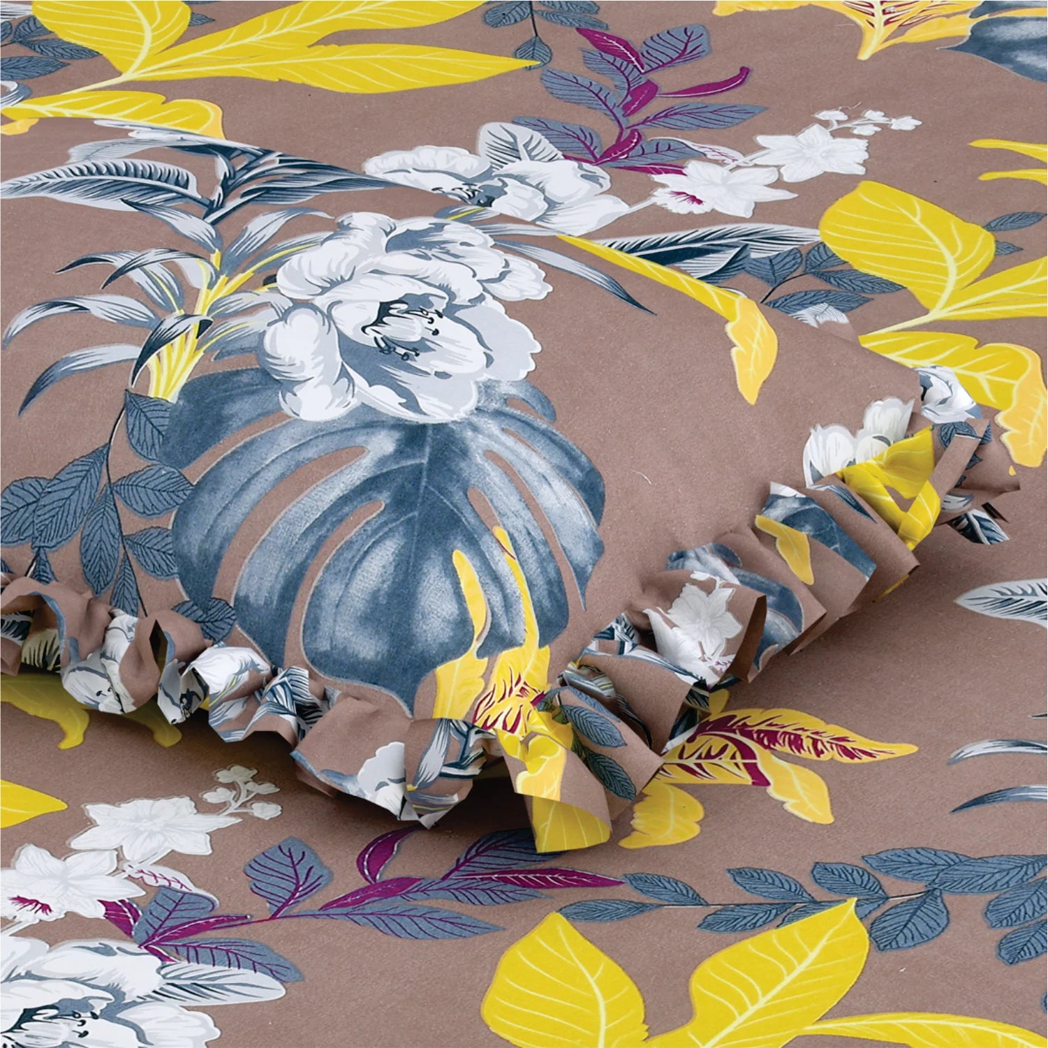 Dream Weaverz Polycotton Double Fitted (Elastic) 260 TC Floral 1 Bedsheet with 2 Pillow Covers (Brown)