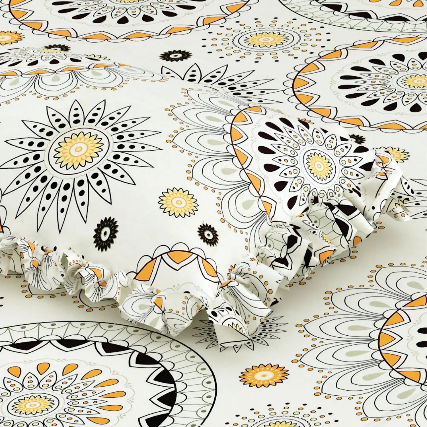 Dream Weaverz Polycotton King Fitted (Elastic) 260 TC Abstract 1 Bedsheet with 2 Pillow Covers (Off white)