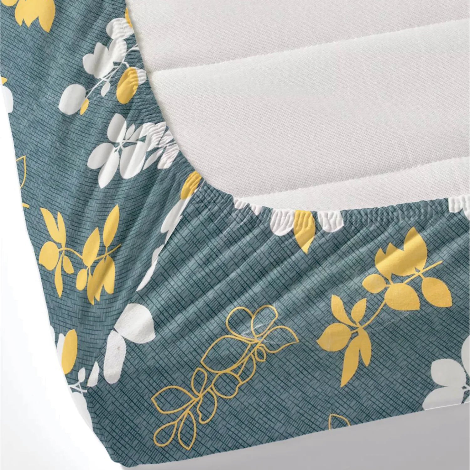 Dream Weaverz Polycotton King Fitted (Elastic) 260 TC Floral 1 Bedsheet with 2 Pillow Covers (Dark Green-White)